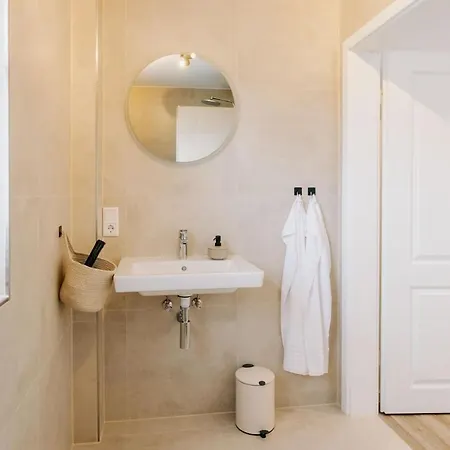 Kuesten De - 2 Direkte Deichlage, Balkon, 77qm Apartment